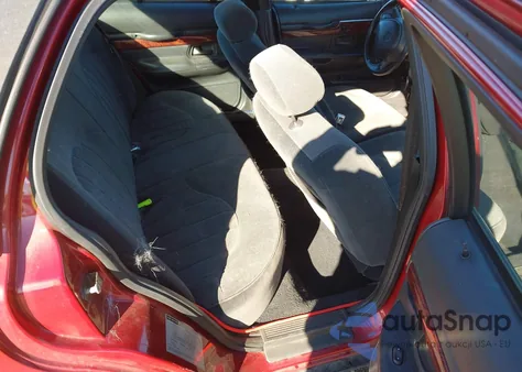 2000 Mercury Grand Marquis Gs z USA, uszkodzony, nr VIN 2MEFM74W0YX619084